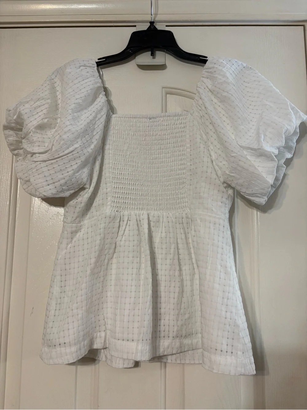 Old Navy White Puff-Sleeve Square-Texture Peasant Blouse